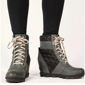 Sorel Lexie Wedge Boots. Size 8
